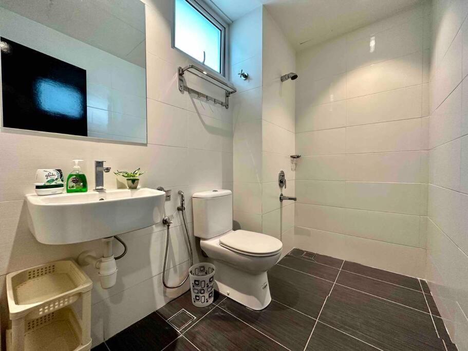 Aesthetic Twin Galaxy -2br- Free Shuttle Bus By Cowidea Johor Bahru