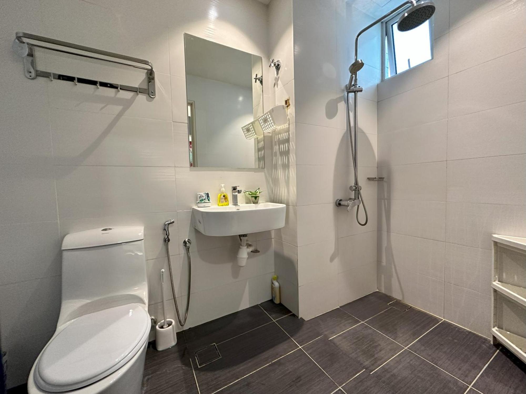 Aesthetic Twin Galaxy -2br- Free Shuttle Bus By Cowidea Apartemen